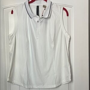 NWOT Mondetta White Sleeveless Top. 1/4 zip front